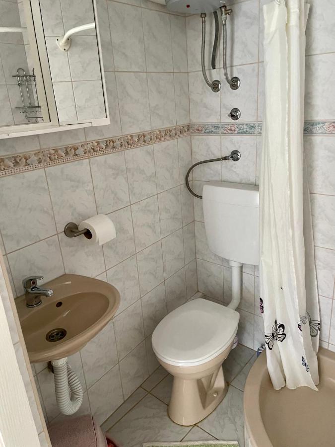 Studio Apartmani Kremic Karlobag Exterior foto